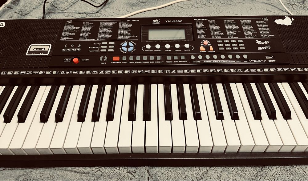 синтезатор YONGMEI YM-3800