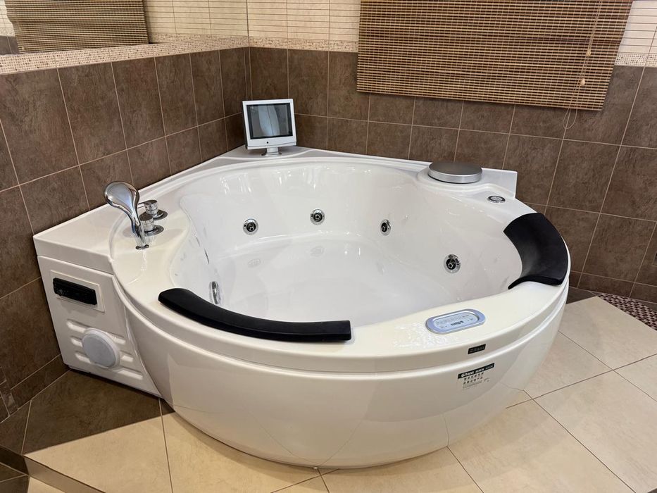 Ванна "Джакузи" Rans