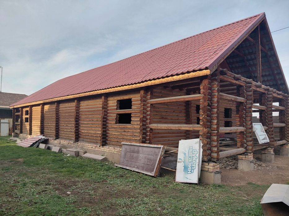 Продаётся крупный сруб — более 350 м²