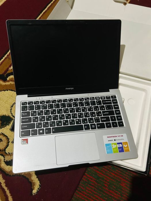Ноутбук   Ноутбук  Prestigio Smartbook holati ideal, ishlashi yaxshi,