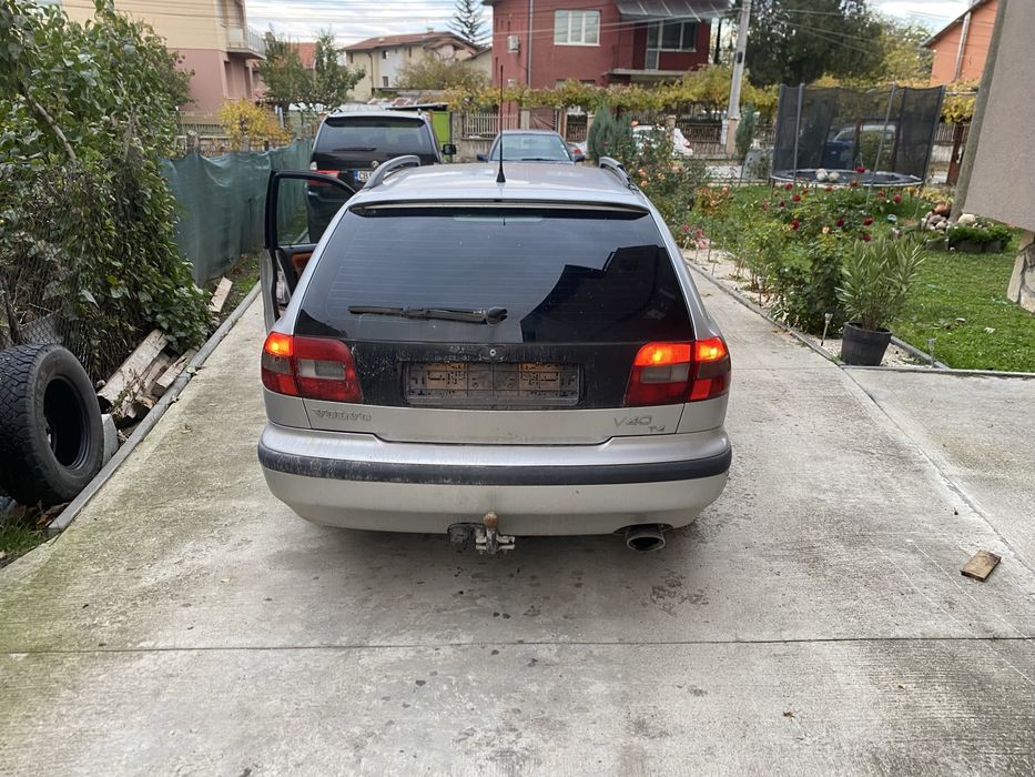 Волво в40 2.0 т4 на части