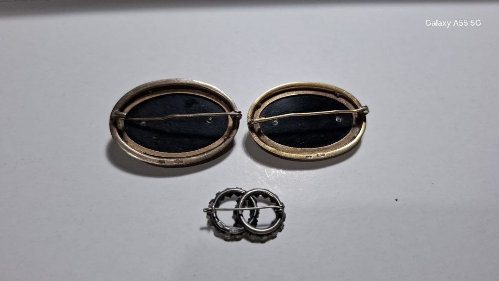 Брошки серебро и ложка серебро коллекционные