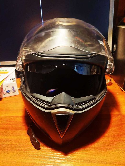 Продам Итальянский мотошлем Airoh  Helmet