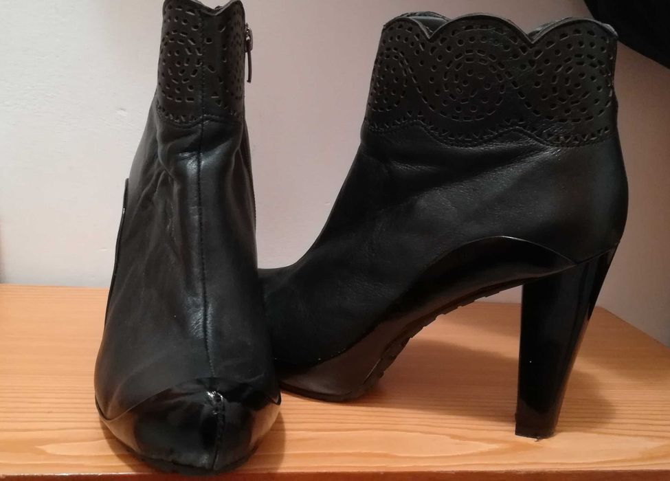 Дамски боти от естествена кожа