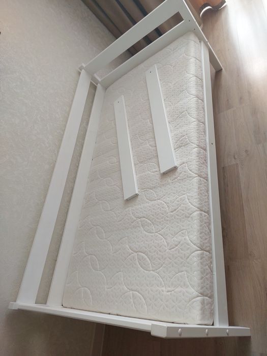 Продам детскую кровать