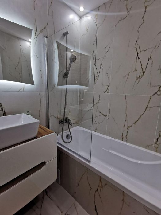 Inchiriez apartament cu două camere
