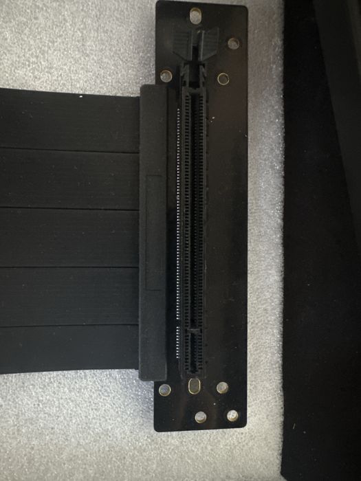 Vertical Gpu Bracket (Чисто Ново)