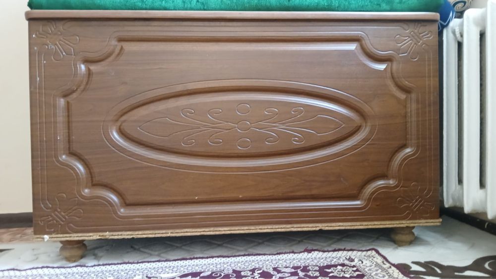 Продам телевизор, тумбу и сундук