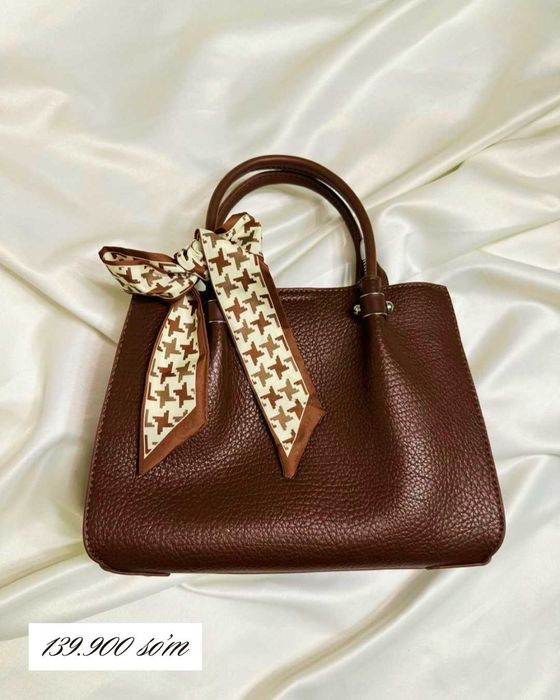 Yangi va Sifatli Klassik sumka  139.900 / Новая и качественная Сумка