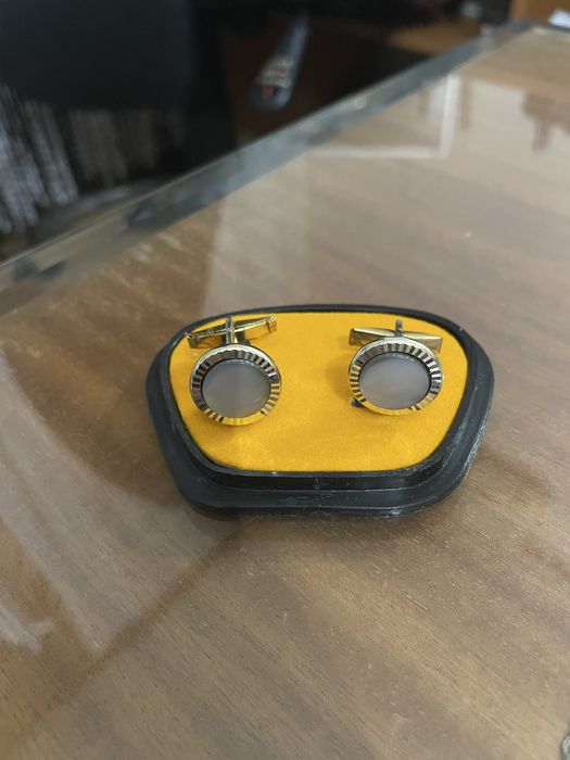 Butoni pentru camasa