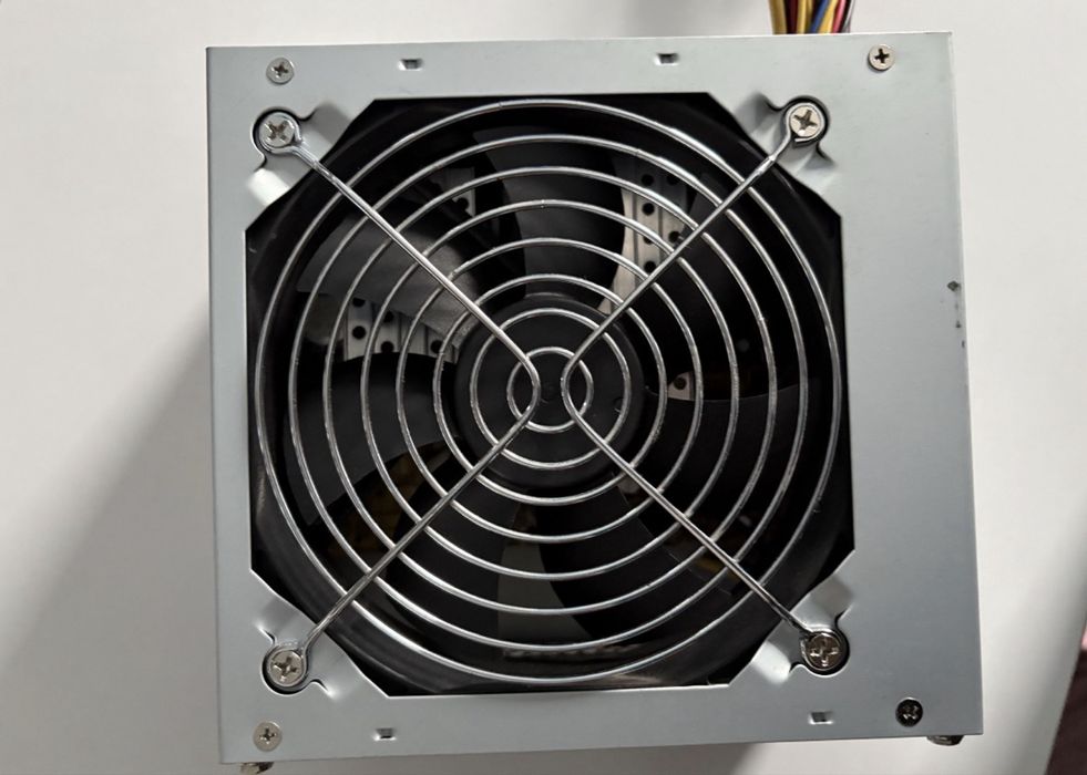 Vand sursa de alimentare 500W