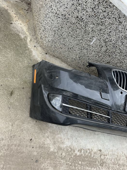 Продавам предна броня и прагове за BMW F10