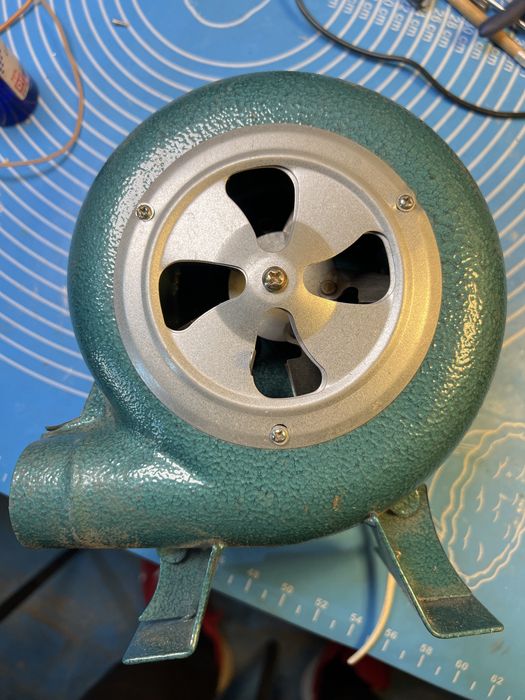 Центробежный улитковый вентилятор