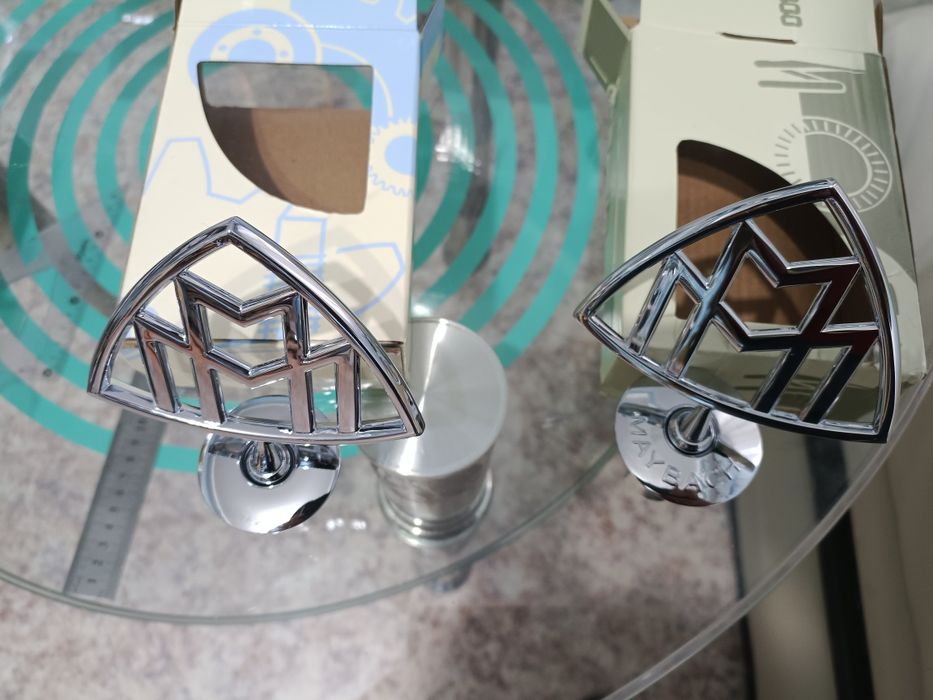 значок эмблема прицел на капот майбах MAYBACH w220 w222 x167