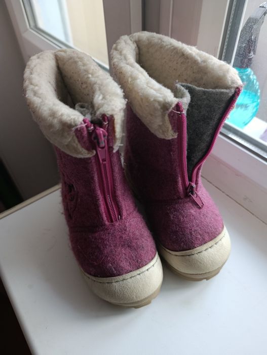 Продам валенки на девочку