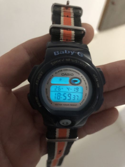 Дамски Часовник -swatch