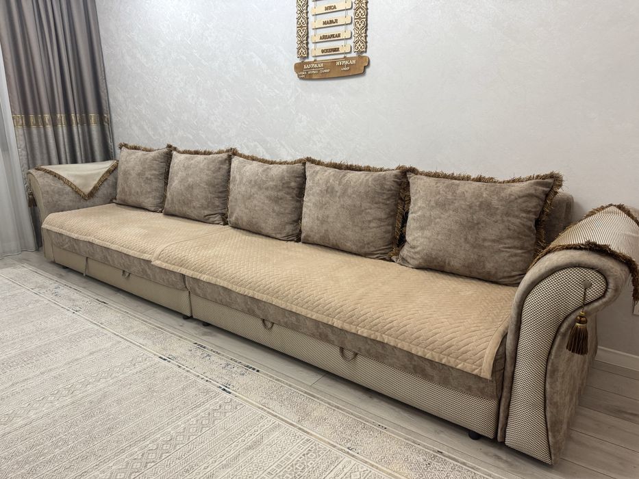 Продам диван 4 м