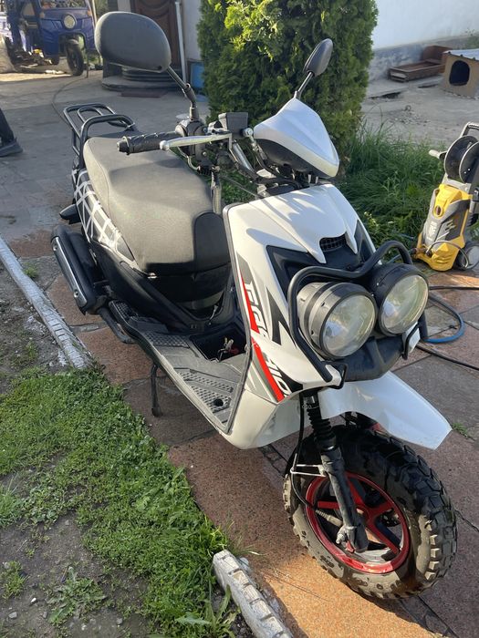 Продам мопед бумер