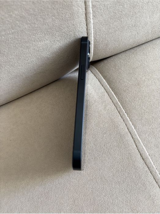 IPhone 13 128gb…..