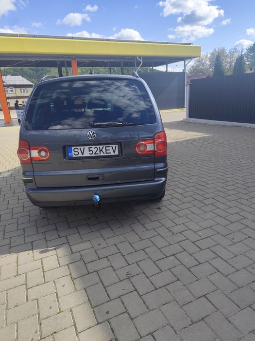 Vând Sharan 2.0 tdi