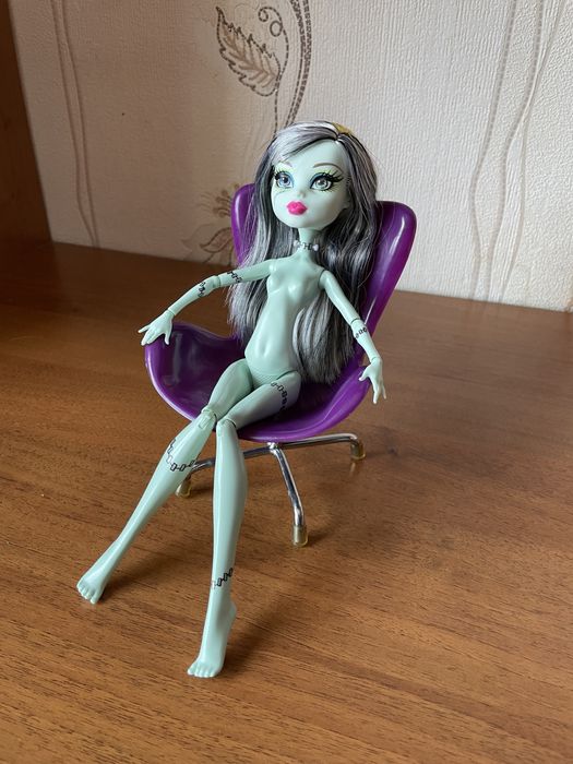 Мебель и нужности для кукол