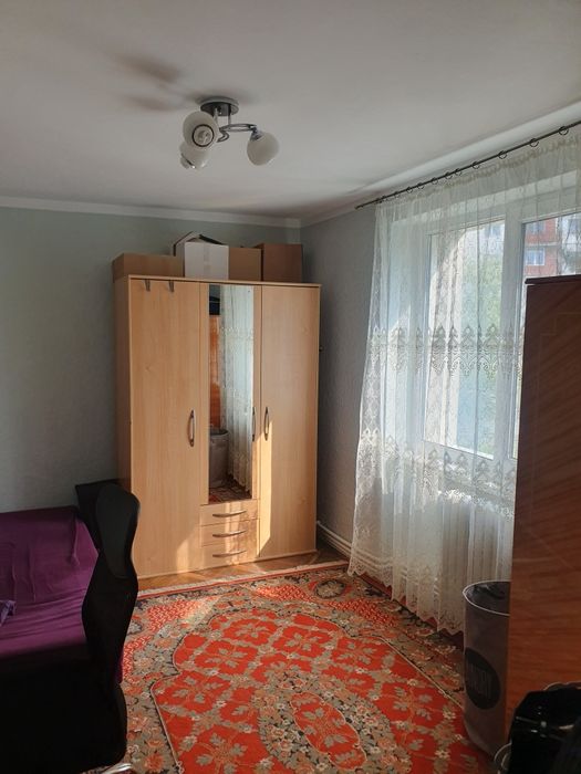 Apartament cu 4 camere de vânzare