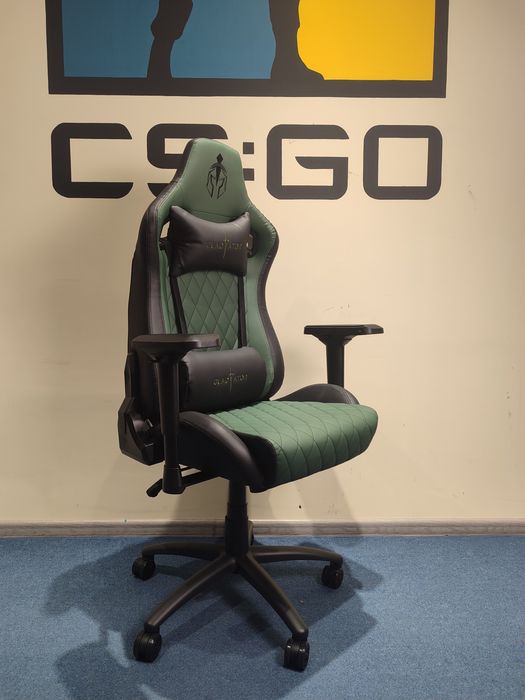 Компьютерное игровое геймерское кресло Модель Gladiator one green