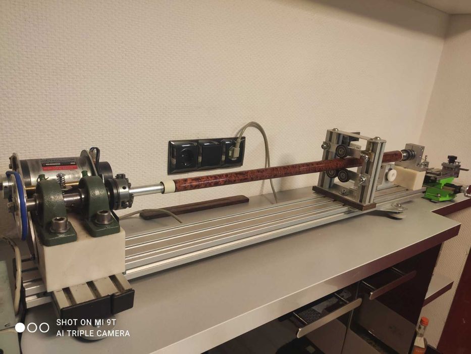 Струг, специализиран за билярдни щеки и други фини дървени изделия