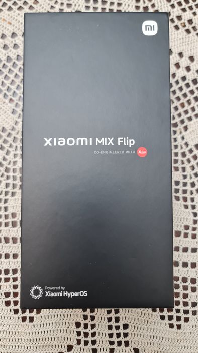 Чисто нов неразпечатан в гаранция с оригинален кейс в комплекта