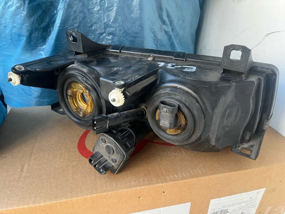 Фары BMW E36 Hella