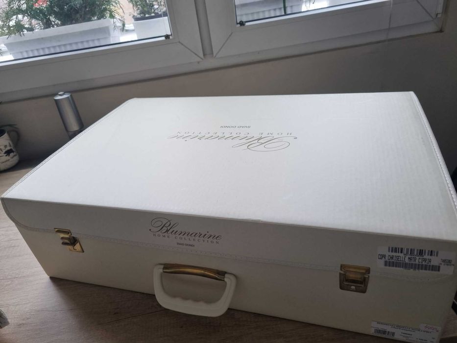 луксозна италианска кувертюра за спалня