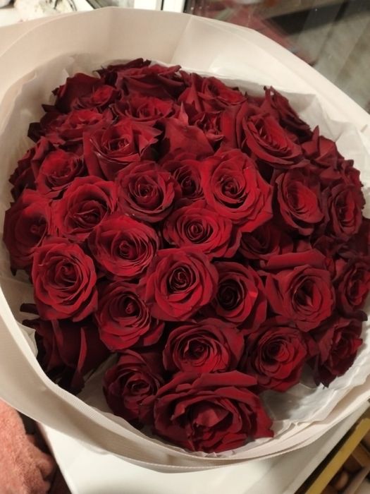 Продам стильный букет красных роз