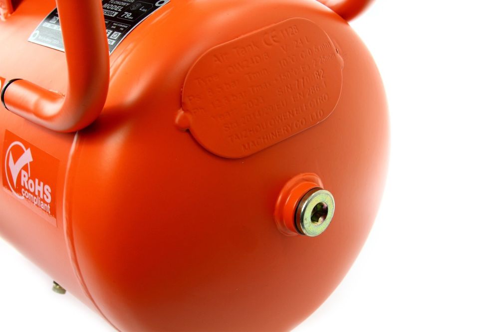 Бутален компресор за въздух 24л.  (безмаслен)