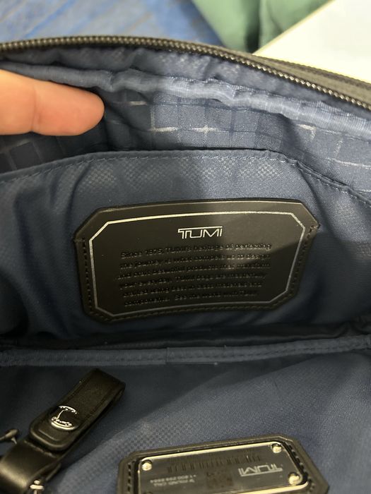 Сумка Tumi compact Sling Messina Black