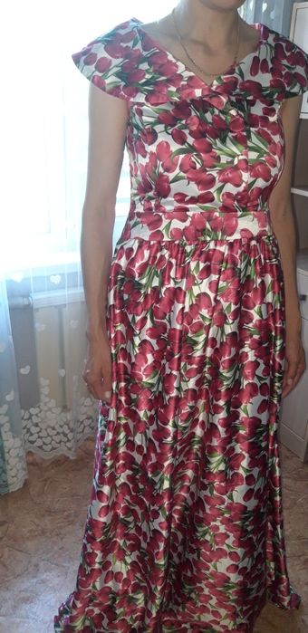 Платье женское для красавицы