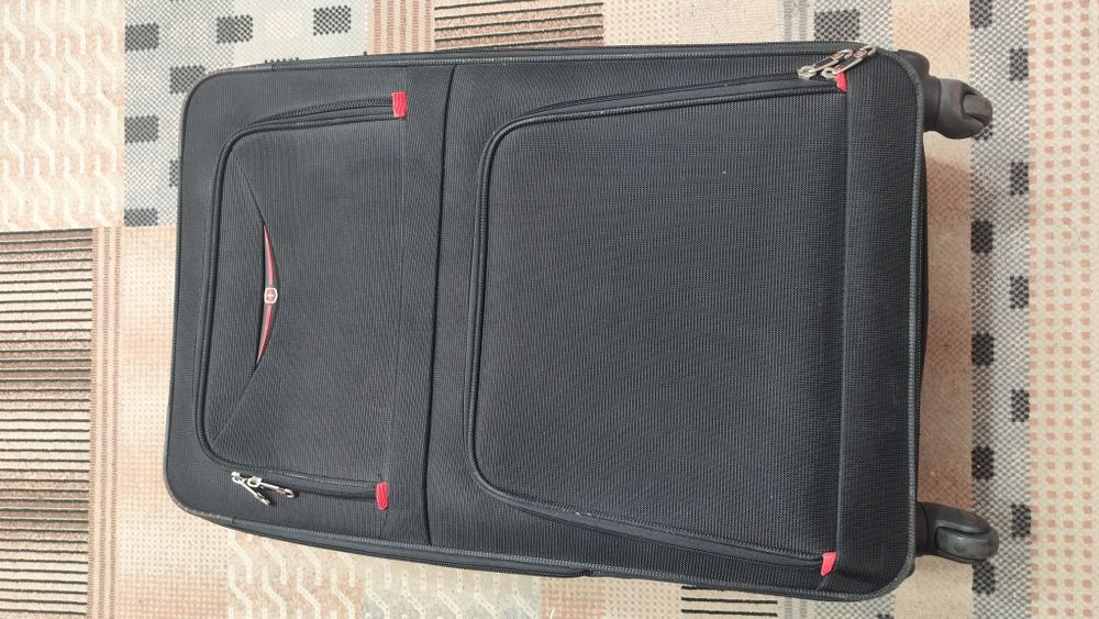 Чемодан большой, материл ткань