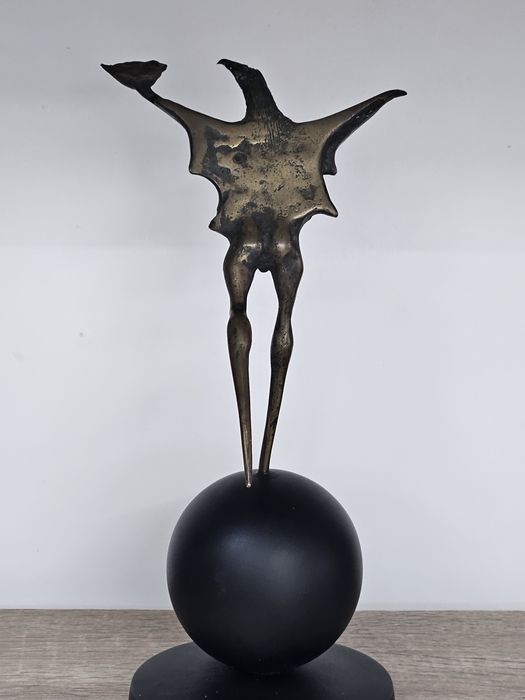 Румен Михайлов бронзова пластика 1992г.