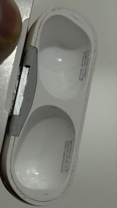 Продам эейр подс про  Air pods pro кейс