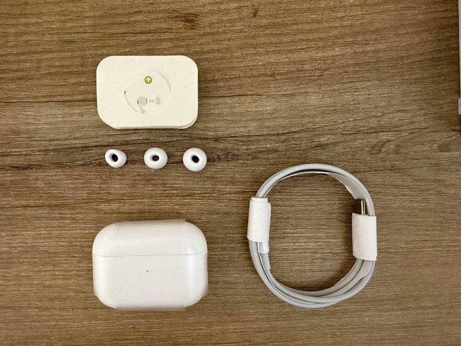 Продам Apple AirPods Pro 2