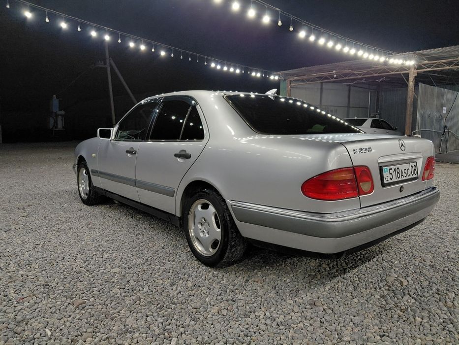 Срочно продам мерседес  W210