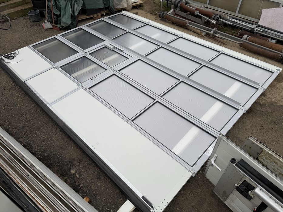 USA SECTIONALA INDUSTRIALA  poarta hala garaj H 360 x L 441 Garantie