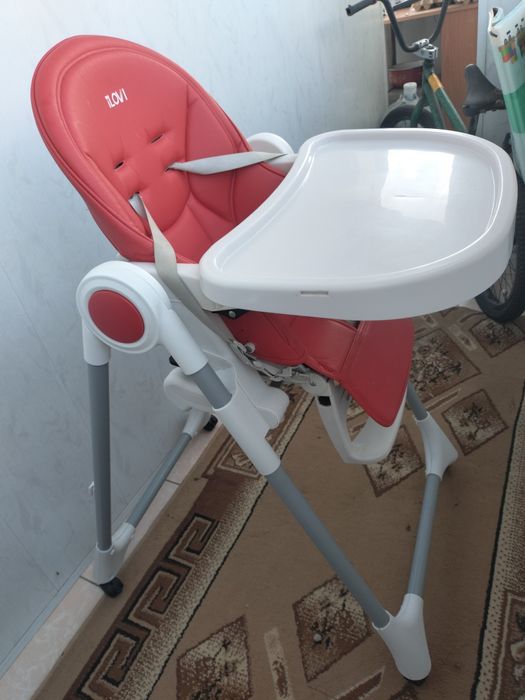 Детский стульчик для кормления