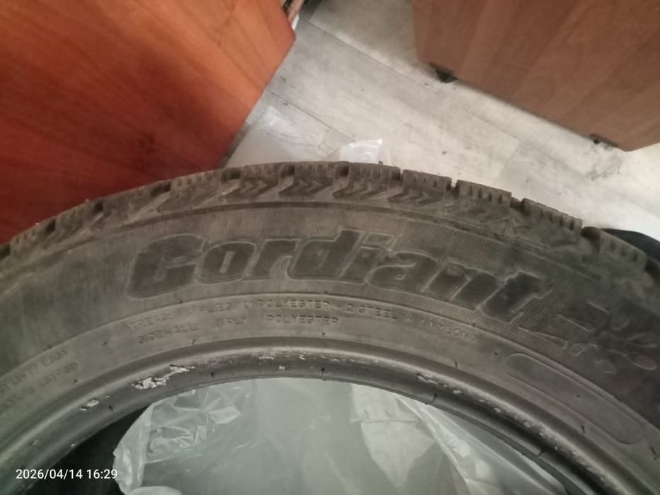 Продаю резину 205/55 R16