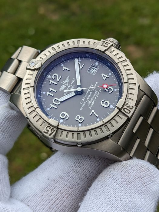 BREITLING Avenger Seawolf E17370 Titanium 3000m. / Grey Dial