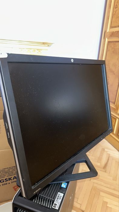 Workstation HP Z600 + Monitor HP ZR2440w – GTX 1050 Ti