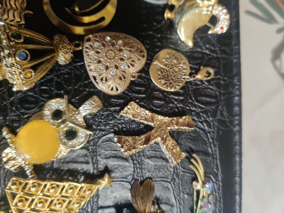 Разпродажба на Пръстени брошки и висулки.Нови