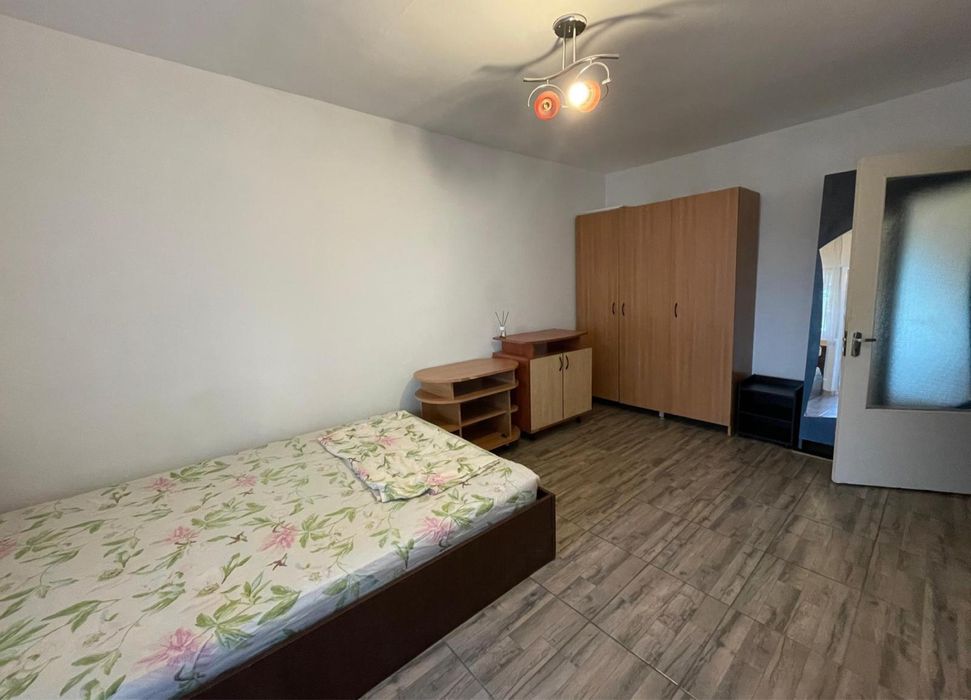 Garsoniera de închiriat
