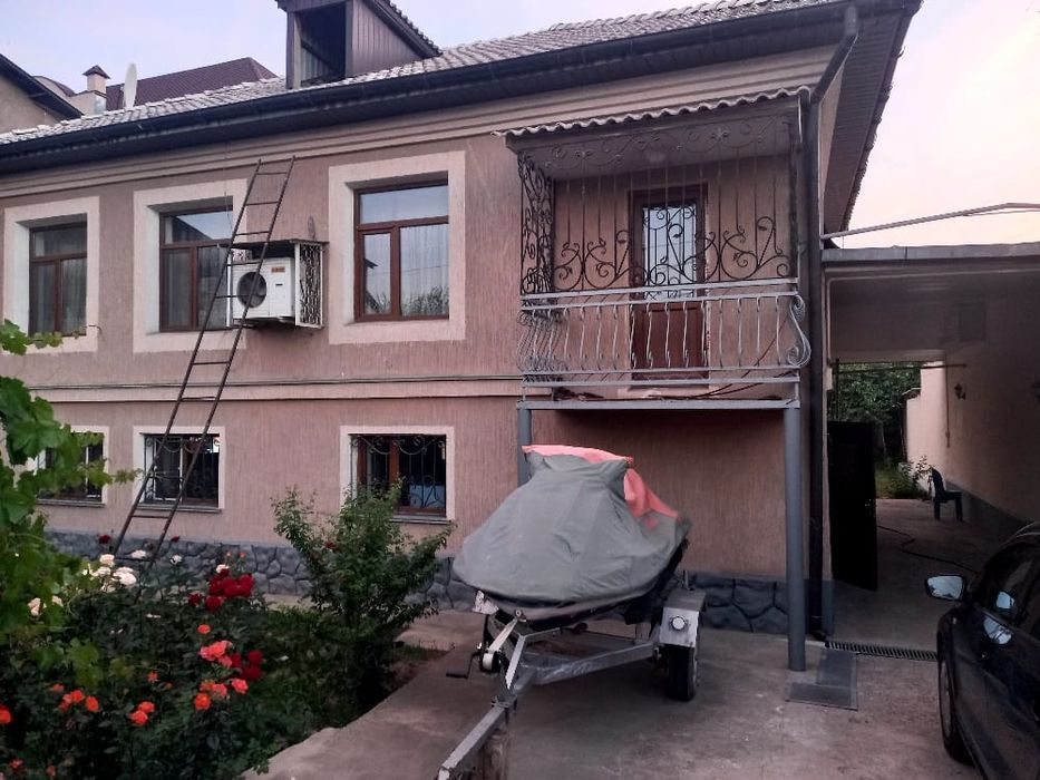 Частный дом ул. Мадели кожа 200