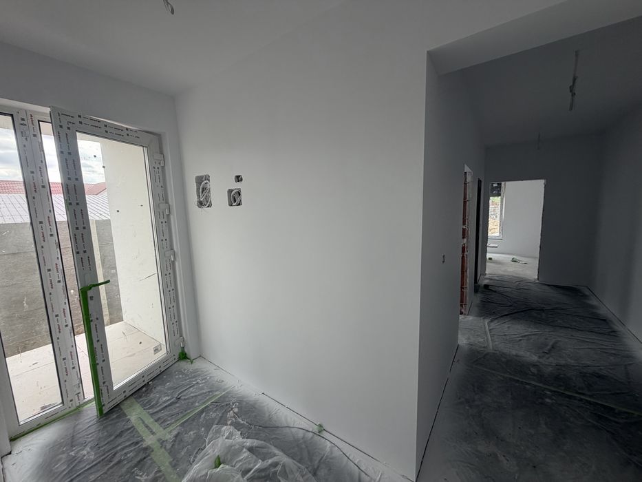 Proprietar vand casa in Giroc zona centrala . Ultima disponibila