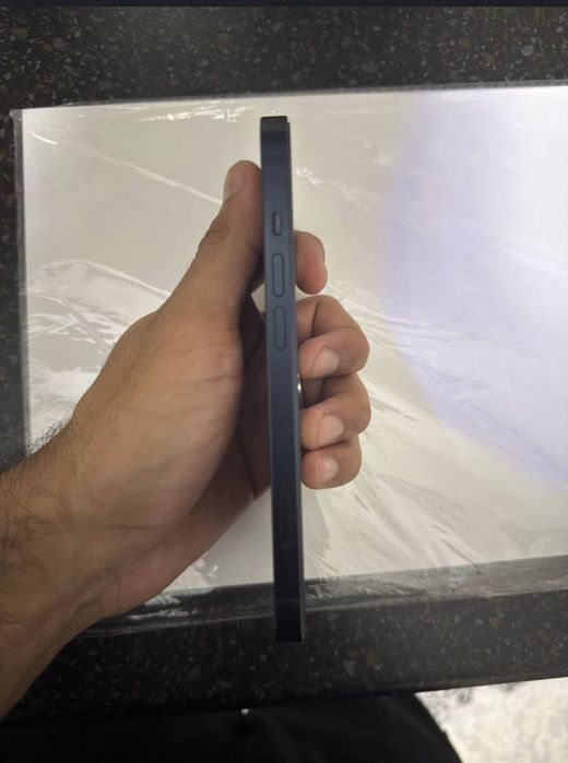 IPhone 13 вакум Сотилади